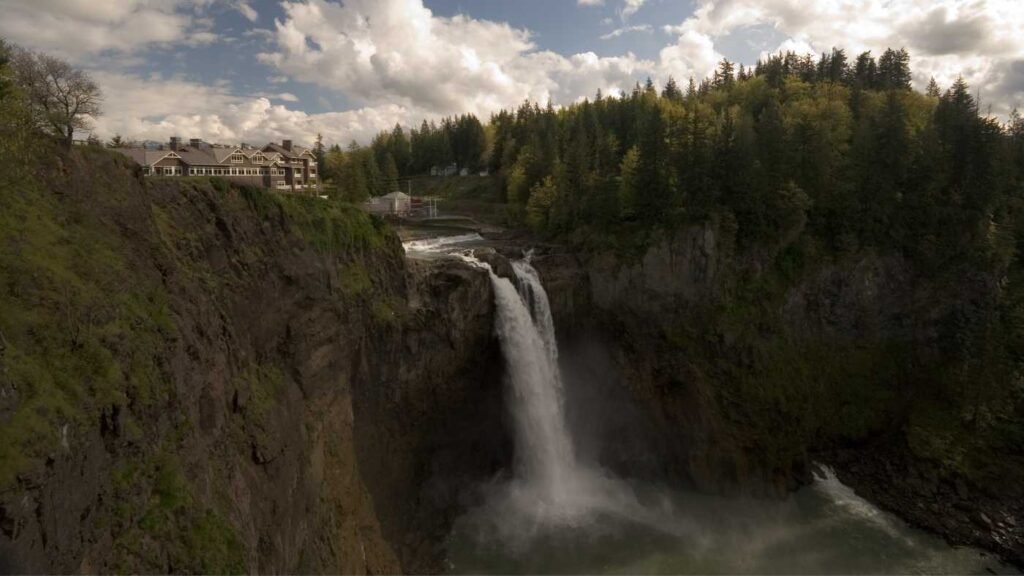 Most Beautiful Waterfalls In The USA